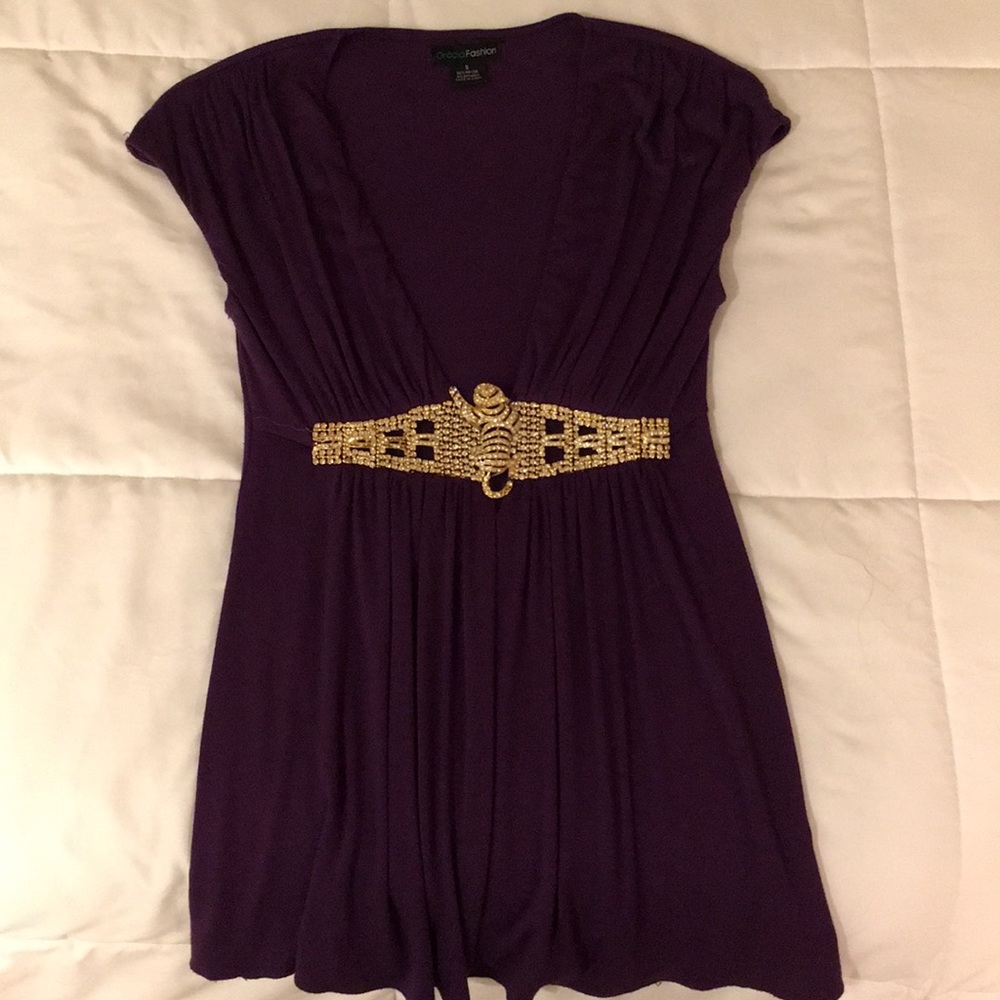 Fashion Top | low cut | size Small